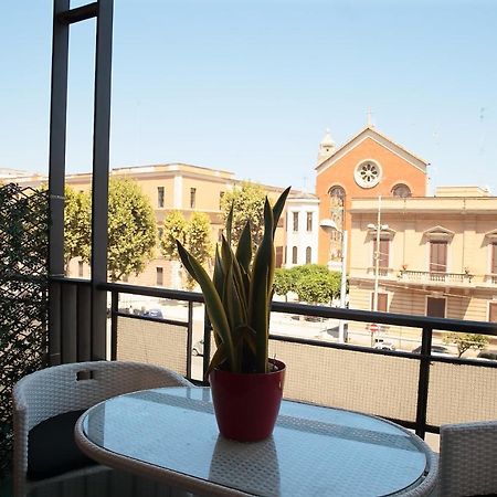Hotel L.T. Savoia Palace & Cavour C.L. à Bari Extérieur photo