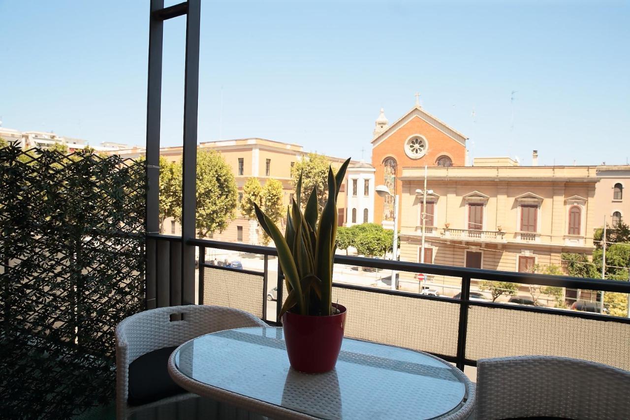 Hotel L.T. Savoia Palace & Cavour C.L. à Bari Extérieur photo