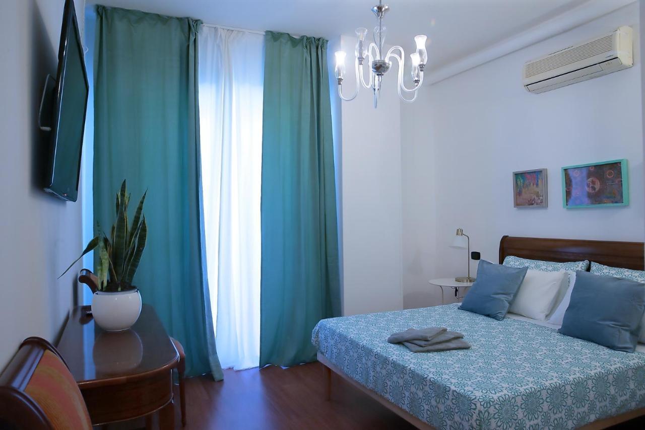 Hotel L.T. Savoia Palace & Cavour C.L. à Bari Extérieur photo