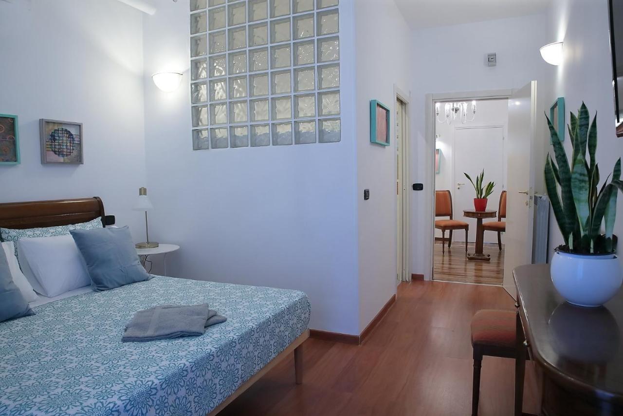 Hotel L.T. Savoia Palace & Cavour C.L. à Bari Extérieur photo