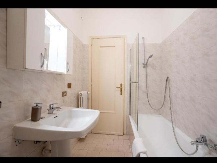 Hotel L.T. Savoia Palace & Cavour C.L. à Bari Extérieur photo